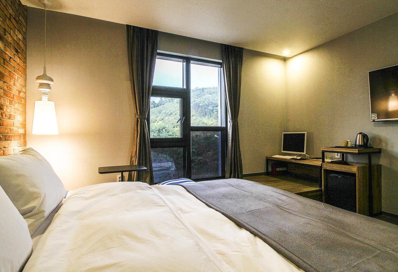 Hotel Brown Dot Gimhae Exterior foto