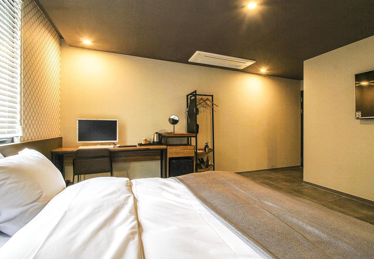 Hotel Brown Dot Gimhae Exterior foto