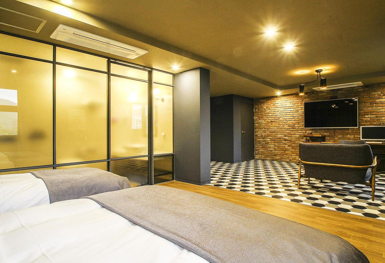 Hotel Brown Dot Gimhae Exterior foto