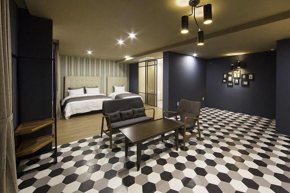 Hotel Brown Dot Gimhae Exterior foto