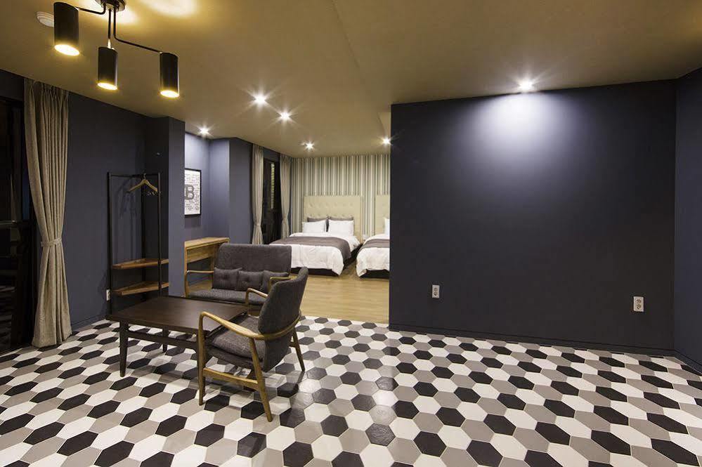 Hotel Brown Dot Gimhae Exterior foto