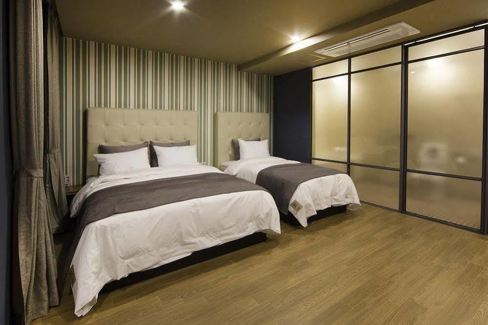 Hotel Brown Dot Gimhae Exterior foto