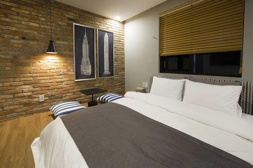 Hotel Brown Dot Gimhae Exterior foto